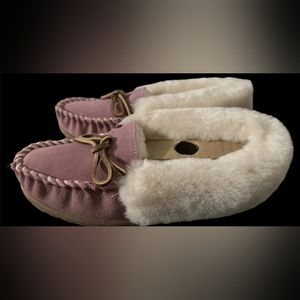 LL Bean Wicked Good Shearling Lined Suede Moccasin Slippers Ash Rose Womens 5M